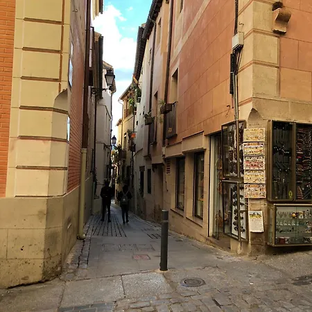Apart. Palacio Canonigo 7 - Junto Catedral Toledo
