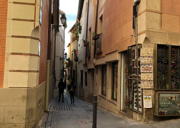 Apart. Palacio Canonigo 7 - Junto Catedral Toledo