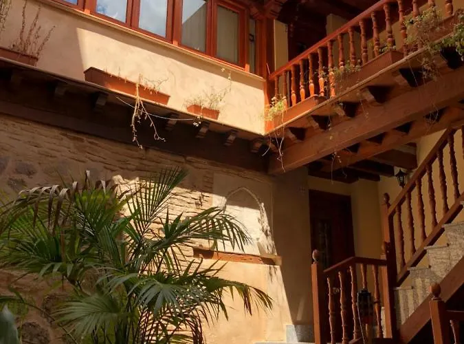 Apart. Palacio Canonigo 7 - Junto Catedral Toledo